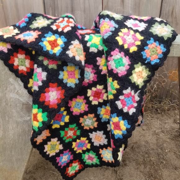 Vintage Wool Granny Squares Throw Blanket - Picture 3 of 9